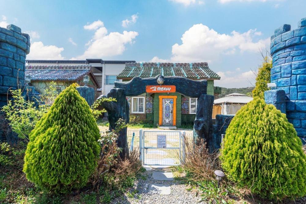 Lala Land Pet Friendly Pension 경주 외부 사진